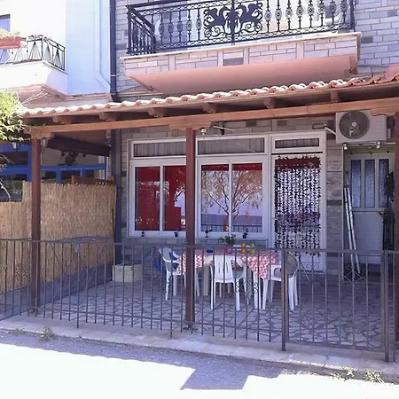 Gatos 度假居 Skála Marión